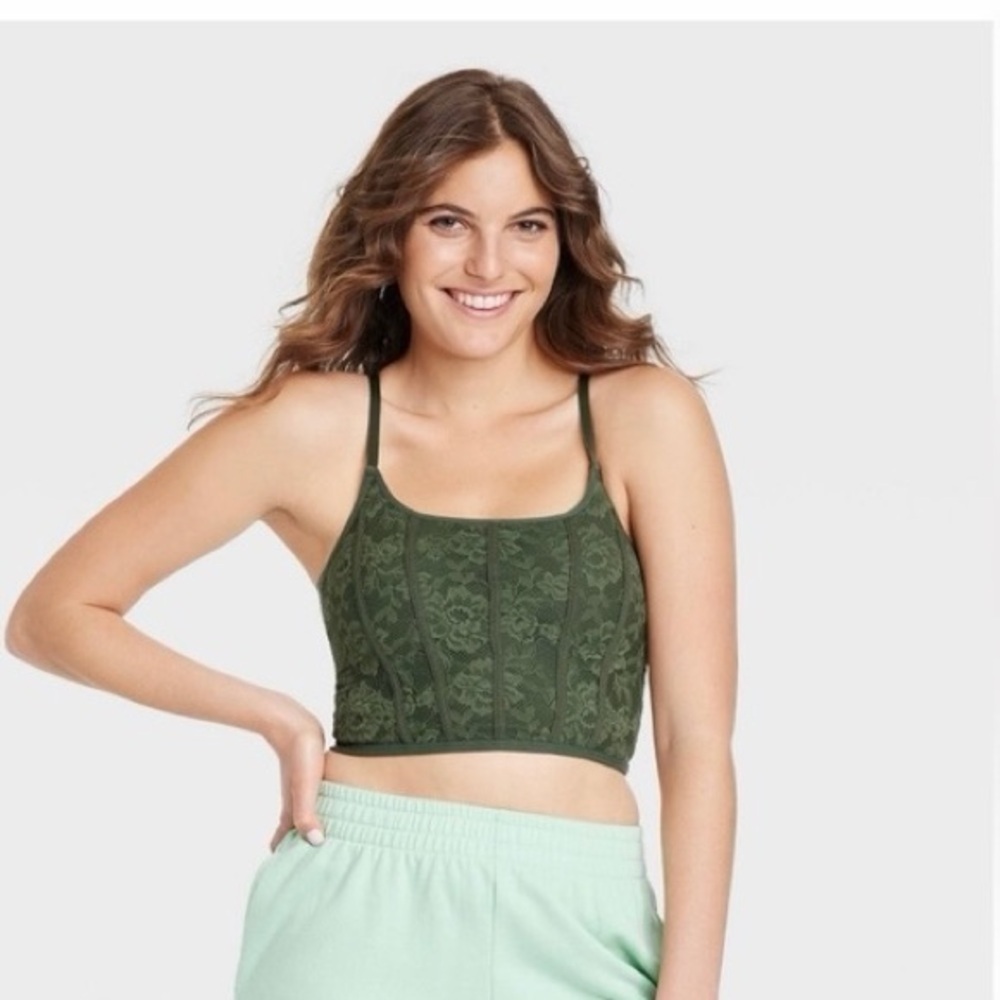 Colsie Lace Top - Picture 4 of 4